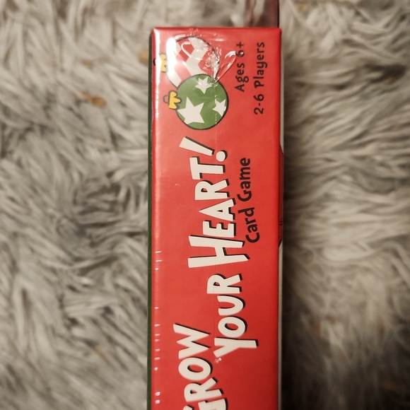 BNIB DR SEUSS GRINCH GROW YOUR HEART CARD GAME - Picture 4 of 6